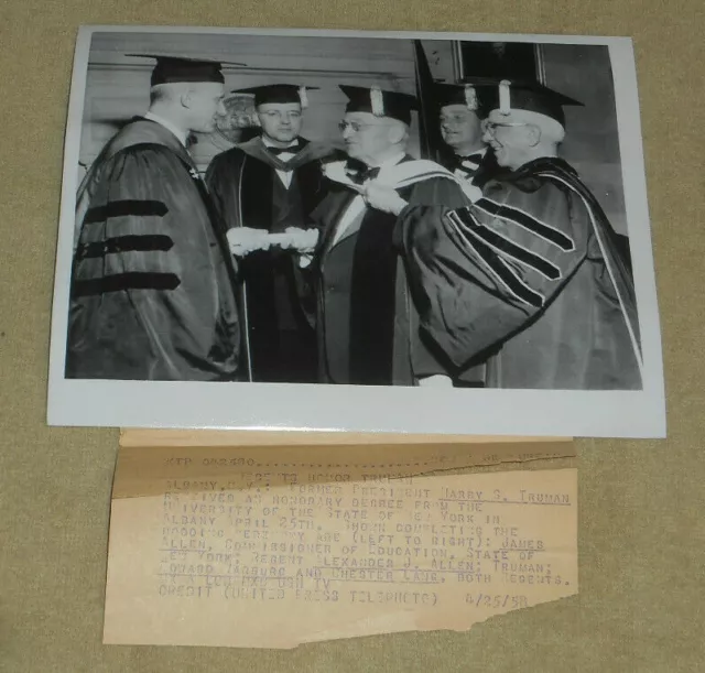 1958 Press Photo Former President Truman Receives Honorary NY University Degree