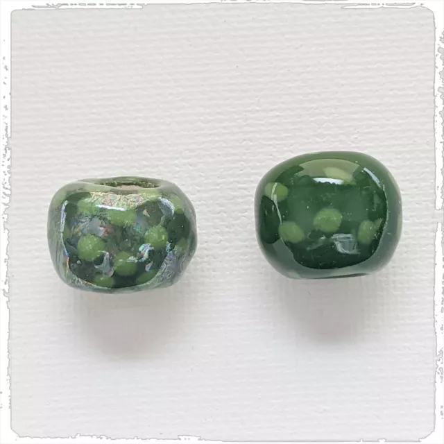 KAZURI MACRAME BEADS - round - green with small dots pattern