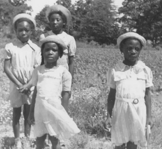 5H Photograph Group Family Photo Portrait African American Girls 1940's Field