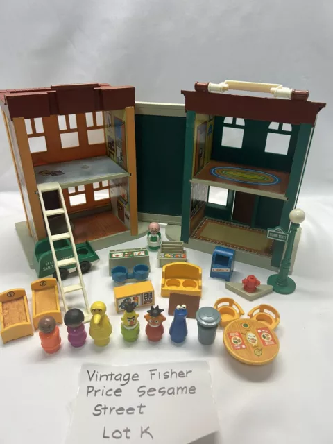 VINTAGE Fisher Price Little People PLAY FAMILY SESAME STREET  LOT K Excellent