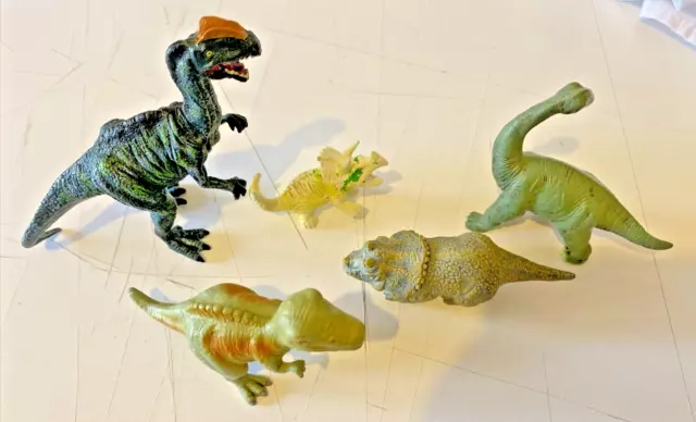 AE627 Bundle of Procon (CollectA) 3pcs baby dinosaur figures + 2 extra GC