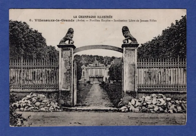 Fd * CPA / Postcard: Villenauxe-la-Grande - Young Girls Institution