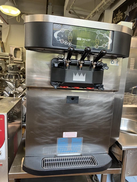 Taylor C723 Soft Serve Frozen Yogurt Ice Cream Machine