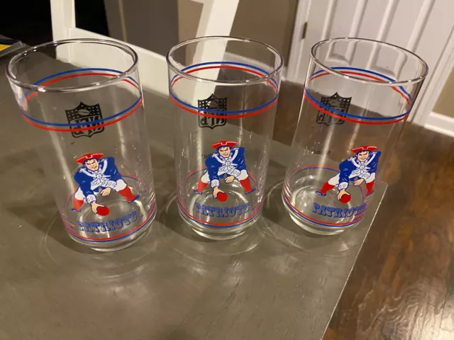 (3)NFL Vintage Collectors Glass by Mobil New England Patriots Logo 1989 football