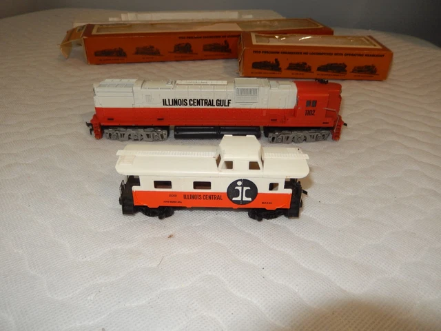 Vintage TYCO HO Scale Illinois Central Gulf #1102 Locomotive & CABOOSE