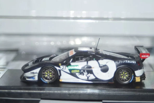 Voiture Miniature de Collection - LOOKSMART 1/18 - FERRARI 488 GTE Evo