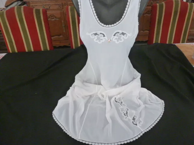 jolie combinaison&fond de robe vintage jolie dentelle   T46  ref  HOO46