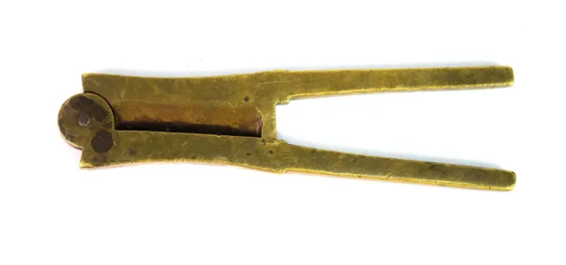 Solid Brass Metal Betel Nut Cracker – Indian Ethnic Brass Sarota Cutter i12-354