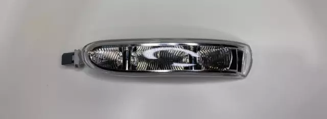 Mercedes Benz New Clk & Sl Rh Mirror Repeater Indicator Lamp A2308200821
