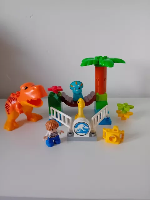 Lego duplo jurassic world gentle giants petting zoo 10879 hot sale