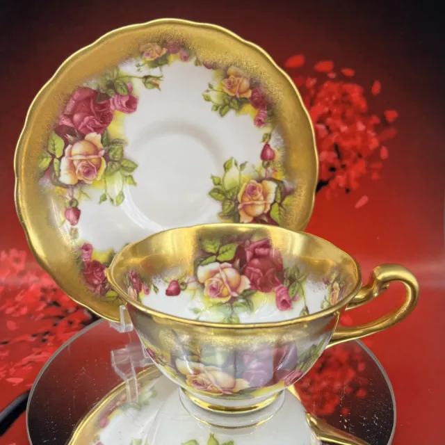 Royal Chelsea Heavy Gold Bone China Teacup Saucer England Vintage Tea￼ Bx14