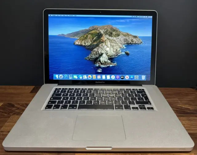 Apple MacBook Pro 2012 15,4" A1286 - Intel Core i7 2,3 GHz - 240 GB di unità di memoria - 8 GB RAM 2