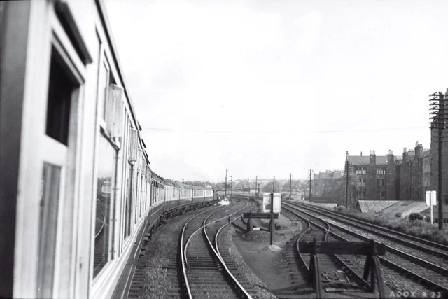 PHOTO BR British Railways Station Scene - PARTICK HILL
