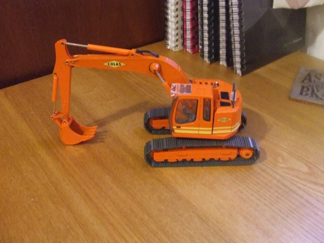 RARE CONRAD 2922 Liebherr R924 Crawler Excavator, Colas, 1:50, superb ...