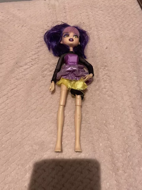 2012 MGA Bratz Bratzillaz Yasmina Magic Night Out Witches Bratz Doll Yasmin RARE 2