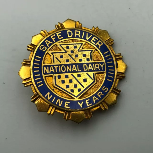 GF Vtg National Dairy Advertising Award Lapel Pin 9 Years Safe Driving Q9