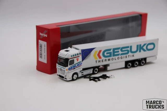 Herpa Mercedes-Benz Actros Kühlkoffer Modell 1:87 - Schumacher Spedition | Sammlerstück LKW Miniatur