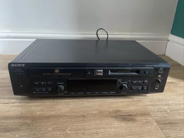 Sony MXD-D4 Minidisc Recorder CD Deck For Spares or Repair Read Description