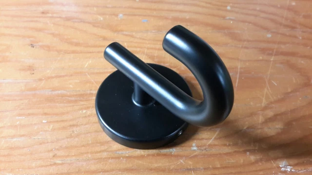 Gancho De Toalla Delta Lyndall Ldl35-Mb, Acabado Negro Mate, Nuevo