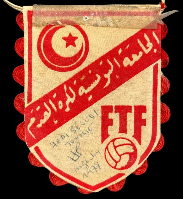 Gagliardetto della Federcalcio tunisina cantato dall'arbitro Hédi Saudi 1978
