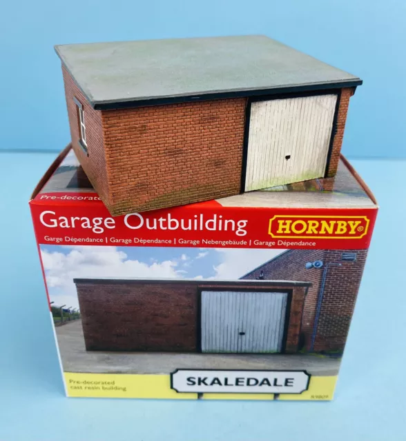 Hornby 'Oo' Gauge Skaledale R9809 'Garage Outbuilding' Resin Building