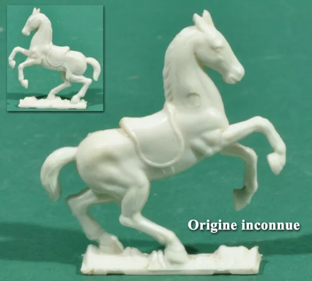 Origine inconnue, cheval cabré avec selle, cavalier (absent) plastique souple 40