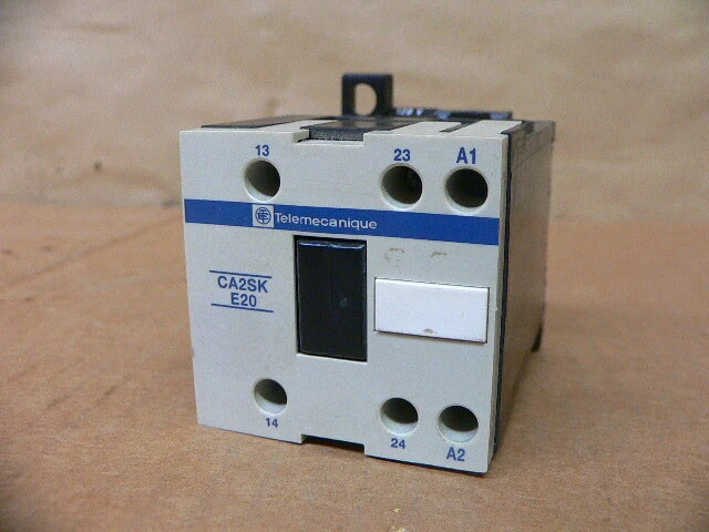 Schneider/Telemecanique CA2 SK E20 Control Relay CA2SKE20