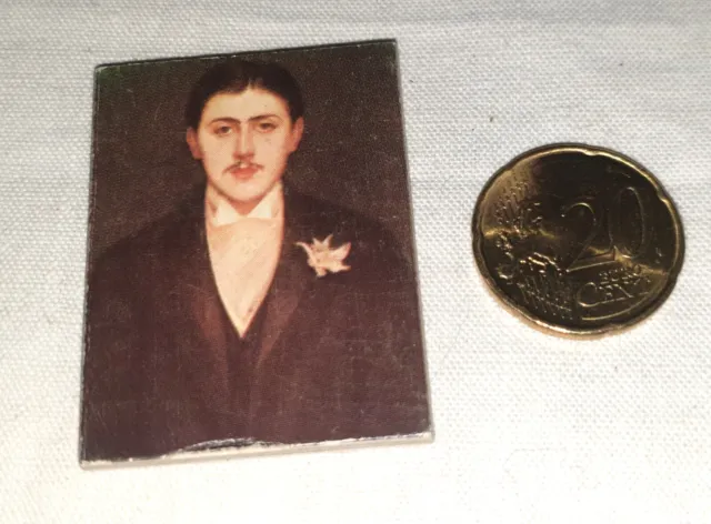 Poupée bleuette ancienne : beau petit livre minuscule sur Marcel Proust
