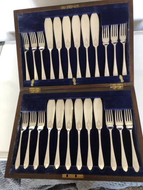 Wooden Cased 24 Piece (12 Pairs) Of Silver Plated Fish Knives & Forks (Fk&F-02)