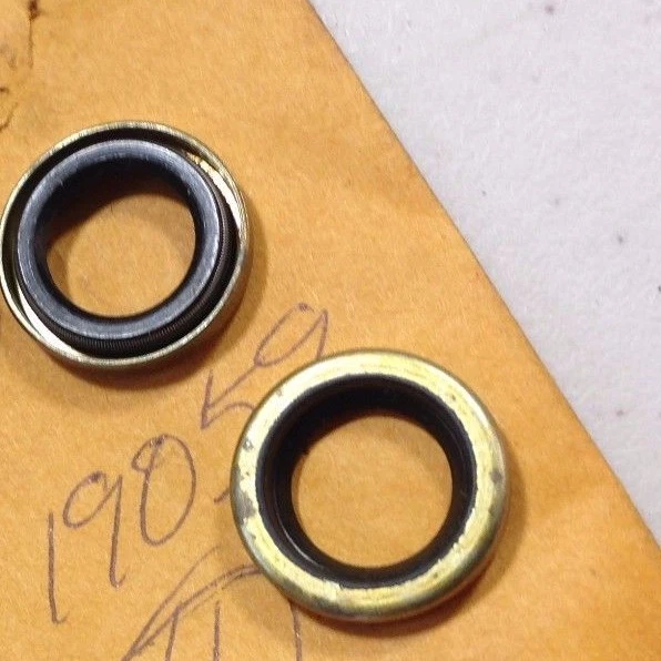 2 Pack Crankshaft Seals For Poulan 3400, 3700, 4000, PP375, PP385, PP395 Chainsaws – 530019097