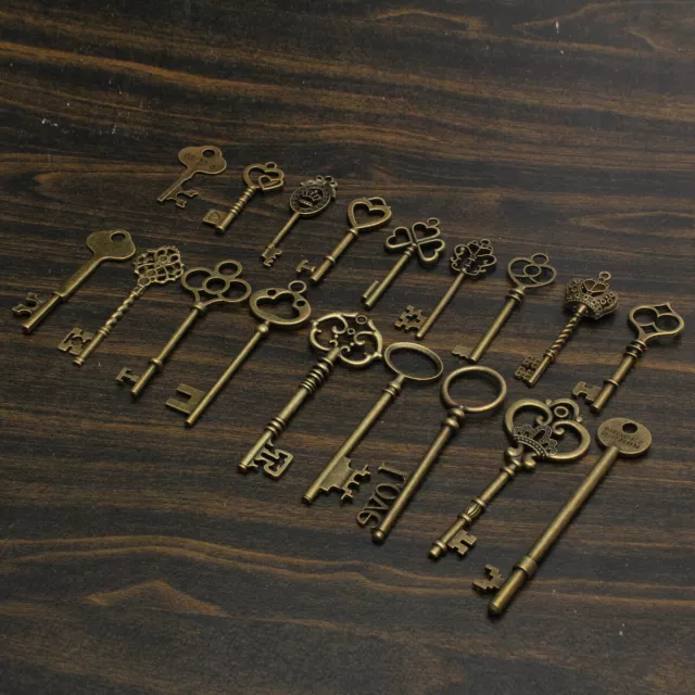 18x BIG Large Antique Vintage old Brass Skeleton Keys Lot Cabinet Barrel Lock