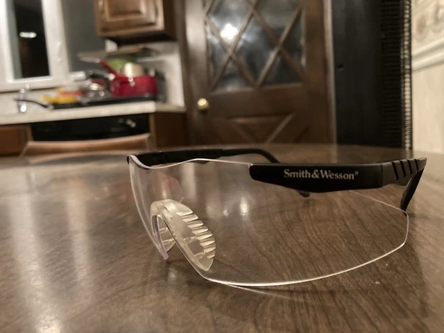 SMITH AND WESSON SAFETY GLASSES Magnum 3G Black Frame Fog-free Clear Lens