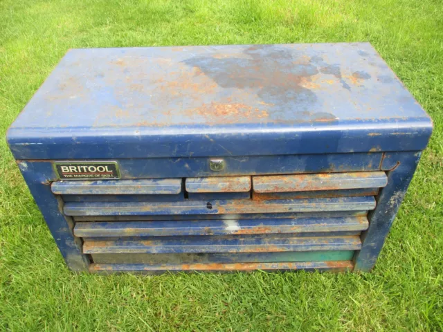 Vintage Original BRITOOL Tool Box / top box 66cm x 41cm x 34cm - Solid tool box.