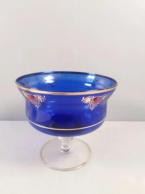 JOLIE COUPE A FRUITS VERRE BLEU Préssé à décor de
