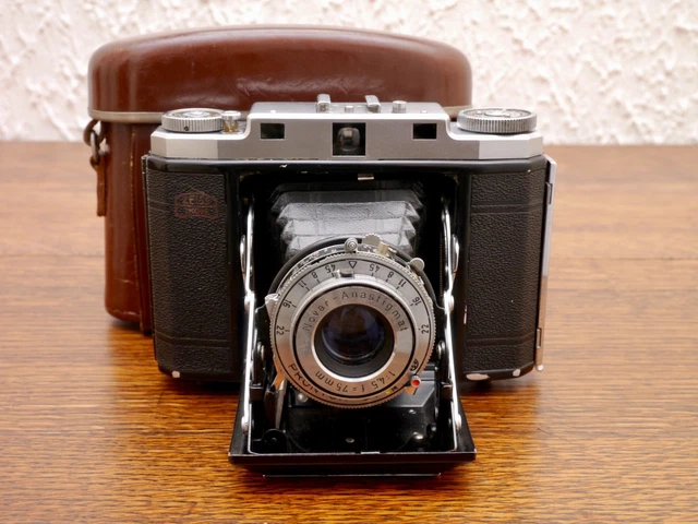 ZEISS IKON IKONTA 524/16 (Mess Ikonta) Folding Rollfilm Camera