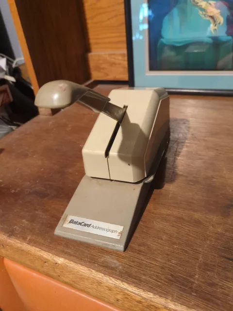 Datacard Addressograph Bold 871-701-035 Manual Pump Credit Card Imprinter