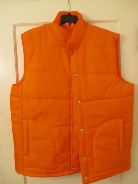 orange puffer  unbranded  Sz XL Outdoors  snap button  vest