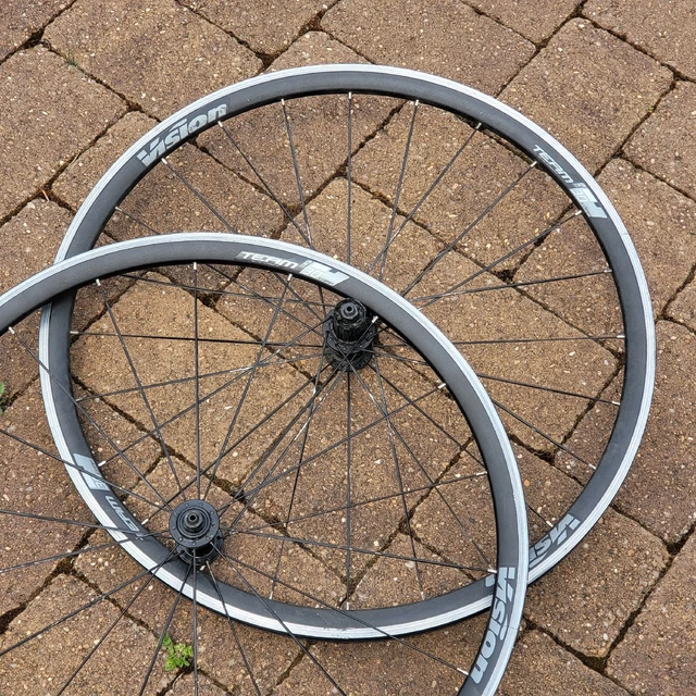 vision team 30 clincher road wheelset