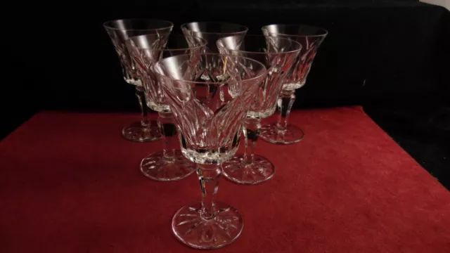 Service de 6 verres à vin blanc en cristal de Saint Louis modèle Camargue