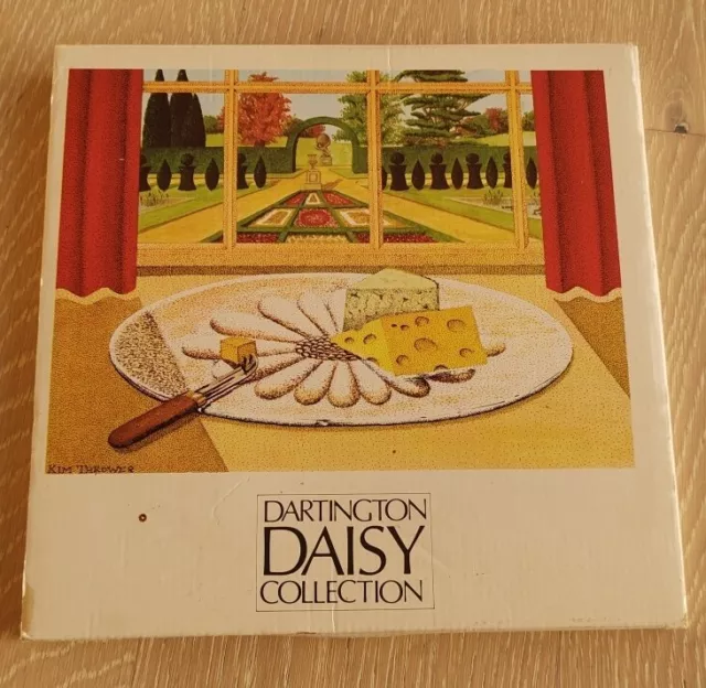 Dartington Daisy Collection Crystal Glass Cheese Platter (FT215) - Handmade