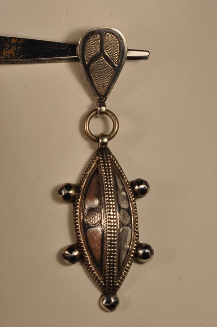 Pendentif Berbère Ancien En Argent Niellé - Bijou Ethnique Vintage, Pièce Unique