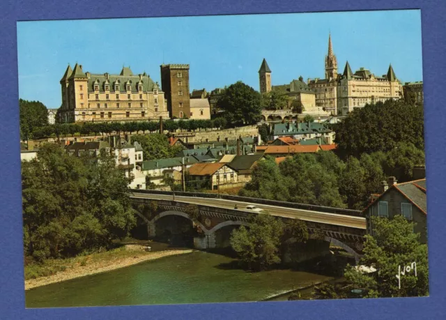 De / Carte postale - CPA / Pau -> Le Château , le Gave et le Pont du 14 Juillet
