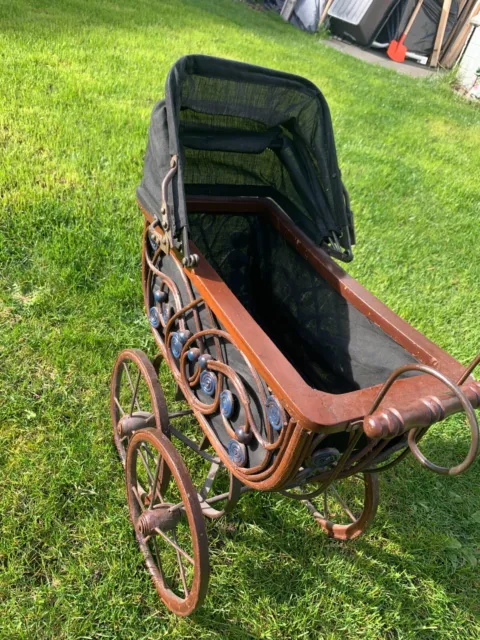 Antiker Puppenwagen Kinderwagen