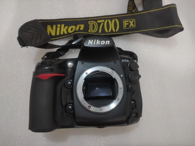 Nikon D700 12.1 MP Digital SLR Camera w/ Strap for parts