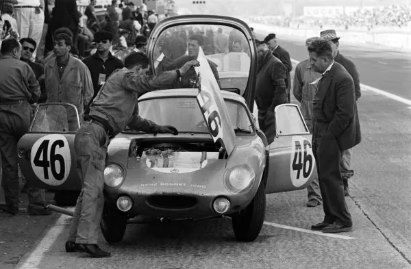 Bernard Consten & Jose Rosinski Rene Bonnet Djet Le Mans 1962 Racing Old Photo 7
