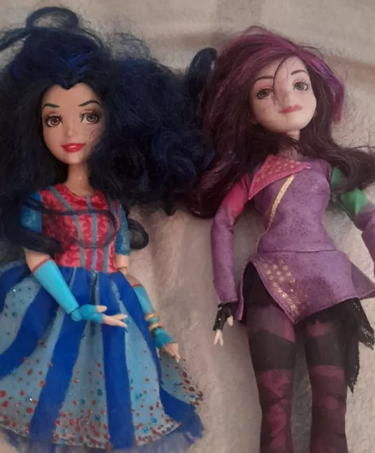 Disney Descendants Doll Mal And Evie