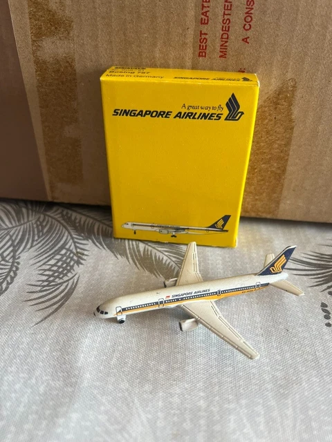 Schabak Avion Airlines 1/600 - Airbus A310 Singapore Airlines