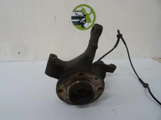 Fusee avant droit DACIA SANDERO 1 Diesel /R:33296300
