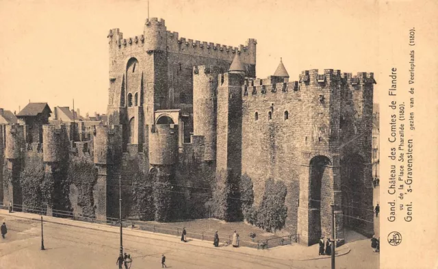 Grand Château des Comtes de Frandre vu de la Place Ste Pharaïlde  (1180)