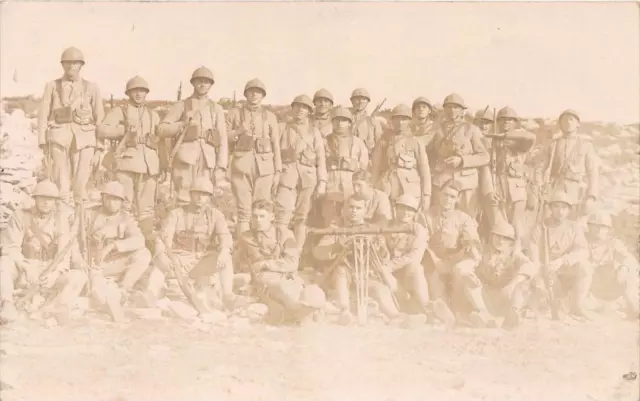 Cpa War Military Group Photo Card With Machine Gun